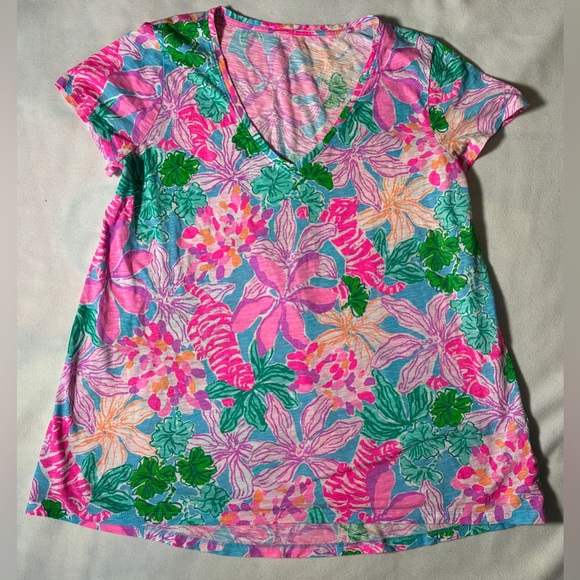 Lilly Pulitzer Etta V-Neck Cotton Tee Tigers Lair Floral Colorful - Picture 7 of 10